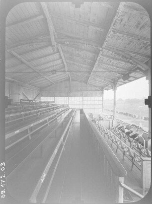 Dresden-Seidnitz, Oskar-Röder-Straße 1. Pferderennbahn. Tribüne