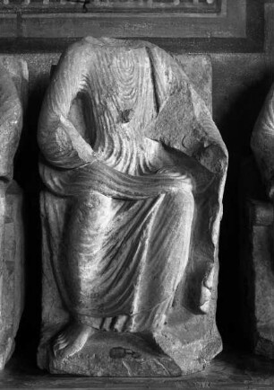 Die Figuren von den Wessobrunner Chorschranken — Elf Apostelfiguren — Apostel, ohne Kopf