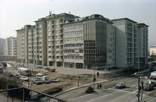 Freiburg i. Br.: Baukomplex Basler Tor von der Baslerstraße
