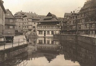 Straßburg (Strasbourg). Alte Häuser am Kanal Plantes aux Bains