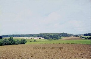 Bauernhof Jungk, davor Felder