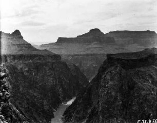 Der Colorado River : Eine der Schluchten im Grand Canyon, in denen der Colorado River fließt.