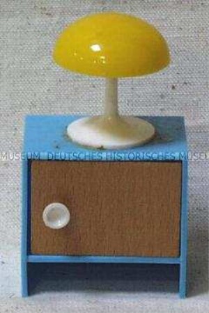 Puppenstubenmöbel: Nachttisch mit Lampe
