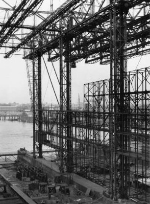 Howaldtswerke-Deutsche Werft, Hamburger Industrie