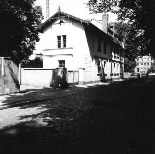 Cottbus-Mitte, Puschkinpromenade 15. Wohnhaus. Straßenansicht