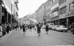 Freiburg: Umzug (Kaiser-Joseph-Straße)
