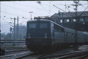 Stuttgart Hbf. Gleis 10 Lok 110 250