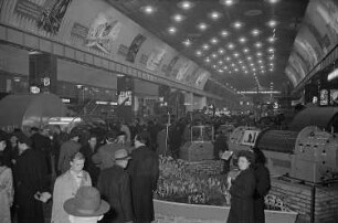 Blick in die Ausstellungshalle VI., Schwermaschinenbau und technische Großanlagen