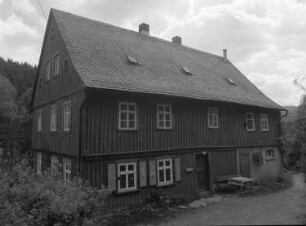 Klingenthal-Zwota, Am Mühlgraben 5. Wohnhaus. Eingangsseite