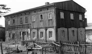 Herrnhut-Ruppersdorf/O.L.. Ehem. Windmühlengehöft der ältesten Windmühle