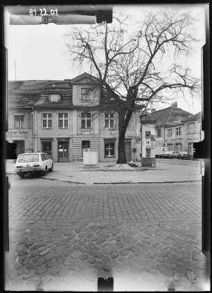 Potsdam, Otto-Nuschke-Straße (Lindenstraße) 10. Wohnhaus (um 1736/1737). Straßenfront