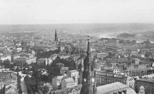 Dresden-Neustadt. Blick über Königstraße, Albertplatz, Dreikönigskirche und Hauptstraße. Luftbild-Schrägaufnahme von Nordwest