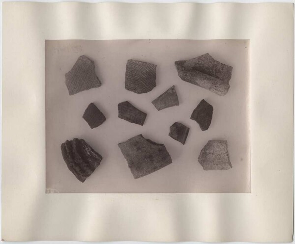 Finds: potsherds.