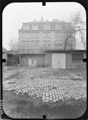 Erfurt-Altstadt, Am Hügel 1. Ehem. Kunstgewerbeschule (1904; M. Brockert, P. Peters; Fachbereich Kunst der Universität Erfurt). Ansicht von Nordwest