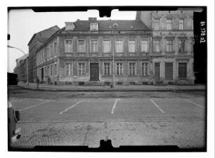 Potsdam, Wilhelm-Pieck-Straße (Charlottenstraße) 57. Wohnhaus. Straßenfront