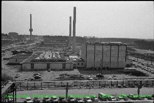 Blick auf einen Teil des Geländes des Kernforschungszentrums Karlsruhe (KfK), von Norden