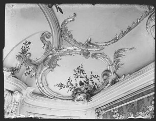 Potsdam, Neues Palais, Friedrich - Wohnung, Schlafzimmer, R.: 212, Nordwestecke der Decke.