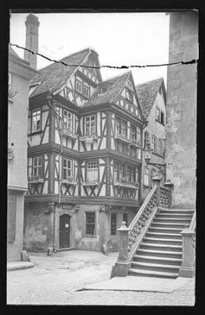 Rathausgasse Haus zu den vier Gekrönten und Treppe zum ehemaligen Rathaus