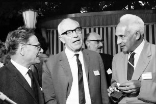 16. Tagung 1966 Mediziner; Beim Bayrischen Frühstück: Sir Hans A.Krebs, Sir John C. Eccles, Severo Ochoa