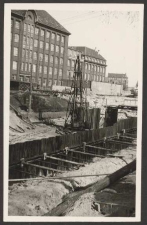 Ansichtskarte Baustelle, Schleusenumbau an der Schlesischen Brücke