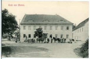 Choren. Gasthof Choren mit Pferdegespannen