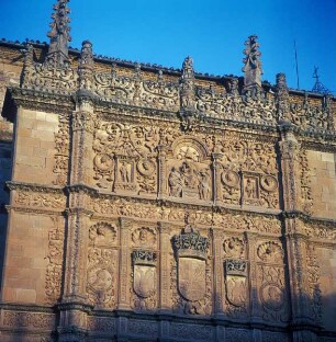 Escuelas mayores — Patio de las Escuelas — Schaufassade