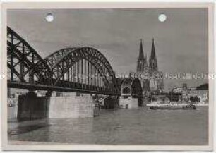 Köln Hohenzollernbrücke und Hohe Domkirche St. Petrus