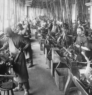 Schraubendreherei : Technikgeschichte | Technologie | Maschinenbau und Eisengiesserei | Elektrotechnische Industrie