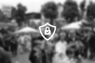 Stadtfest: Rondeel: Besucher beim Bummel: Imbiss-Stände: 12. [Name maskiert]