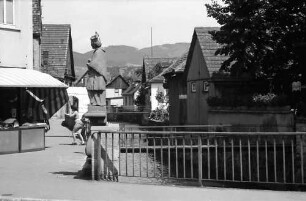 Bühl: Heiligenfigur an der Bühlot