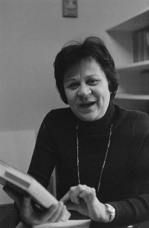 Porträtserie der Leiterin der DDR-Kinderliteratur Dr. A. Koiealek