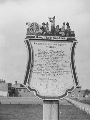 Hinweistafel des Verkehrsvereins Küstrin zu den historischen Sehenswürdigkeiten der Altstadt