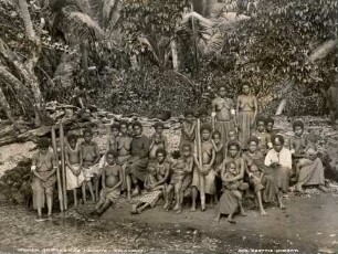 "Frauen von Ruapu, Roas Bay, Malaita"