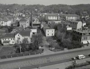 Radebeul. Oberlößnitz. Blick vom Turm der Lutherkirche über Meißner Straße nach Norden gegen Weinberge