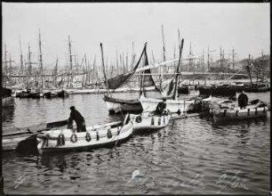 Marseille. Fischerboote im Alten Hafen