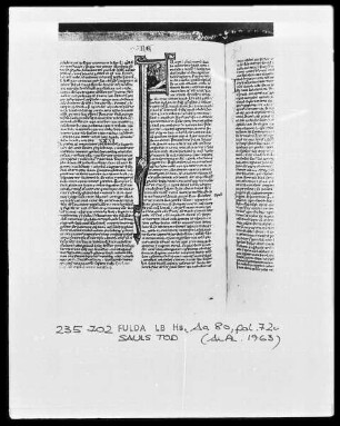 Biblia Latina — Initiale F (actum est), darin Sauls Tod, Folio 72verso
