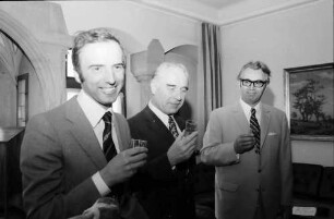 Freiburg: Regierungspräsidium; Empfang: Ministerialdirigent, Person, Dr. Joseph Epp (Erwachsenenbildung)