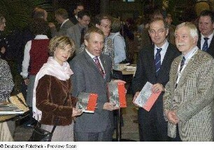 Barbara Ludwig, Staatsministerin für Wissenschaft und Kunst in Sachsen, Ingolf Roßberg, Oberbürgermeister der Stadt Dresden, Prof. Hermann Kokenge, Rektor der TU Dresden, und Dr. Thomas Bürger, Generaldirektor der SLUB Dresden, mit "Das ABC der SLUB. Lexikon der Sächsischen Landesbibliothek - Staats- und Universitätsbibliothek Dresden