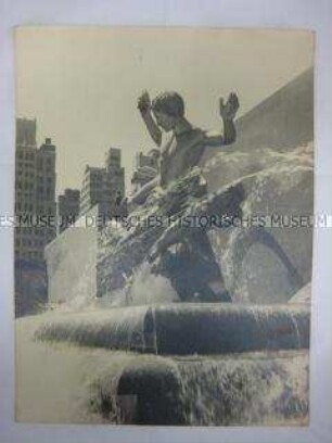 Brunnenfigur am Rockefeller Center, Manhattan, New York City