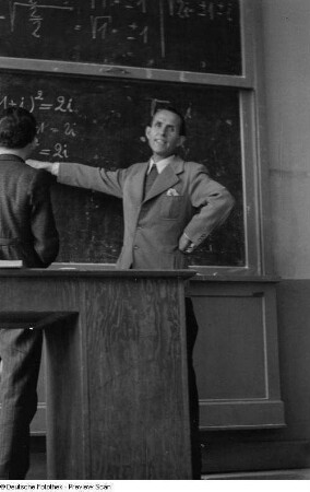 Porträt von Lehrer mit Schüler