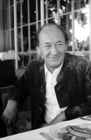 1979 Nobelpreisträgertagung Physik; Bayrisches Frühstück (26.6.79): ? in Trachtenjacke