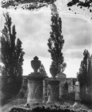 Panitzsch, Friedhof : Panitzsch. Kirche. Friedhof mit Epitaphen und Grabmalen