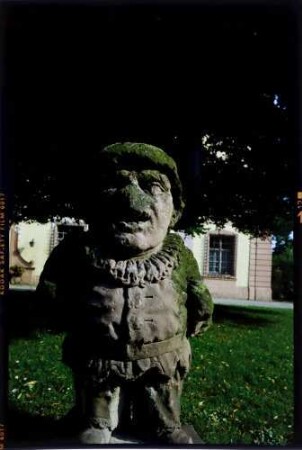 Munzingen: Zwerg im Schlosshof