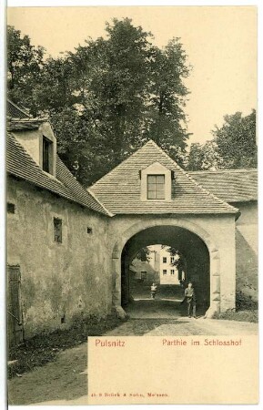 Pulsnitz. Schlosshof - Schlosstor