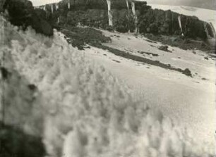 Die roten Nordwest-Wände am Chimborazo