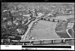 Dresden, Blick auf Brühlsche Terrasse mit Belvedere, Carolabrücke und Augustusbrücke