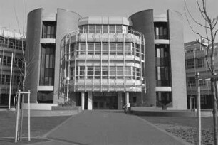 Technisches Gymnasium Karlsruhe Carl-Engler-Schule im Beiertheimer Feld. Aufnahme des Unterrichtsbetriebs