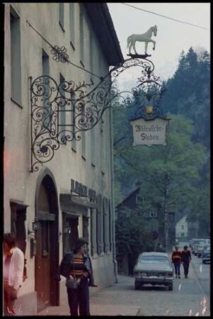 Feldkirch: Aushängeschild zum Rössel, Altdeutsche Stuben