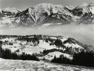 Blick vom Loischkopf zur Tschengla und den Bergen des Großen Walsertals