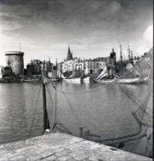 Segelboote im Hafen von La Rochelle an der französischen Atlantikküste
